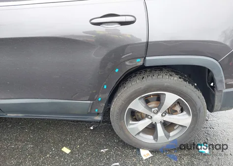 2019 Jeep Cherokee Limited 4X4 z USA, uszkodzony, nr VIN 1C4PJMDX0KD267998